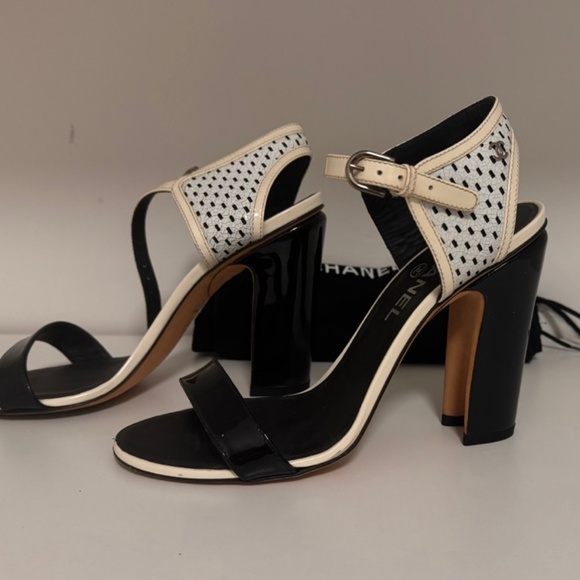 Chanel sandals size 39 EU - Picture 3 of 6